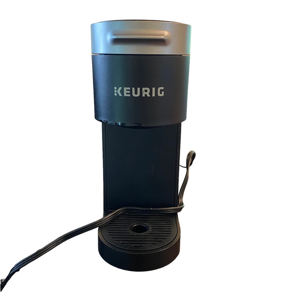 Keurig KSlim Single Serve K-Cup Pod Coffee Brewer, 8 to 12 oz. Brew Sizes, Black